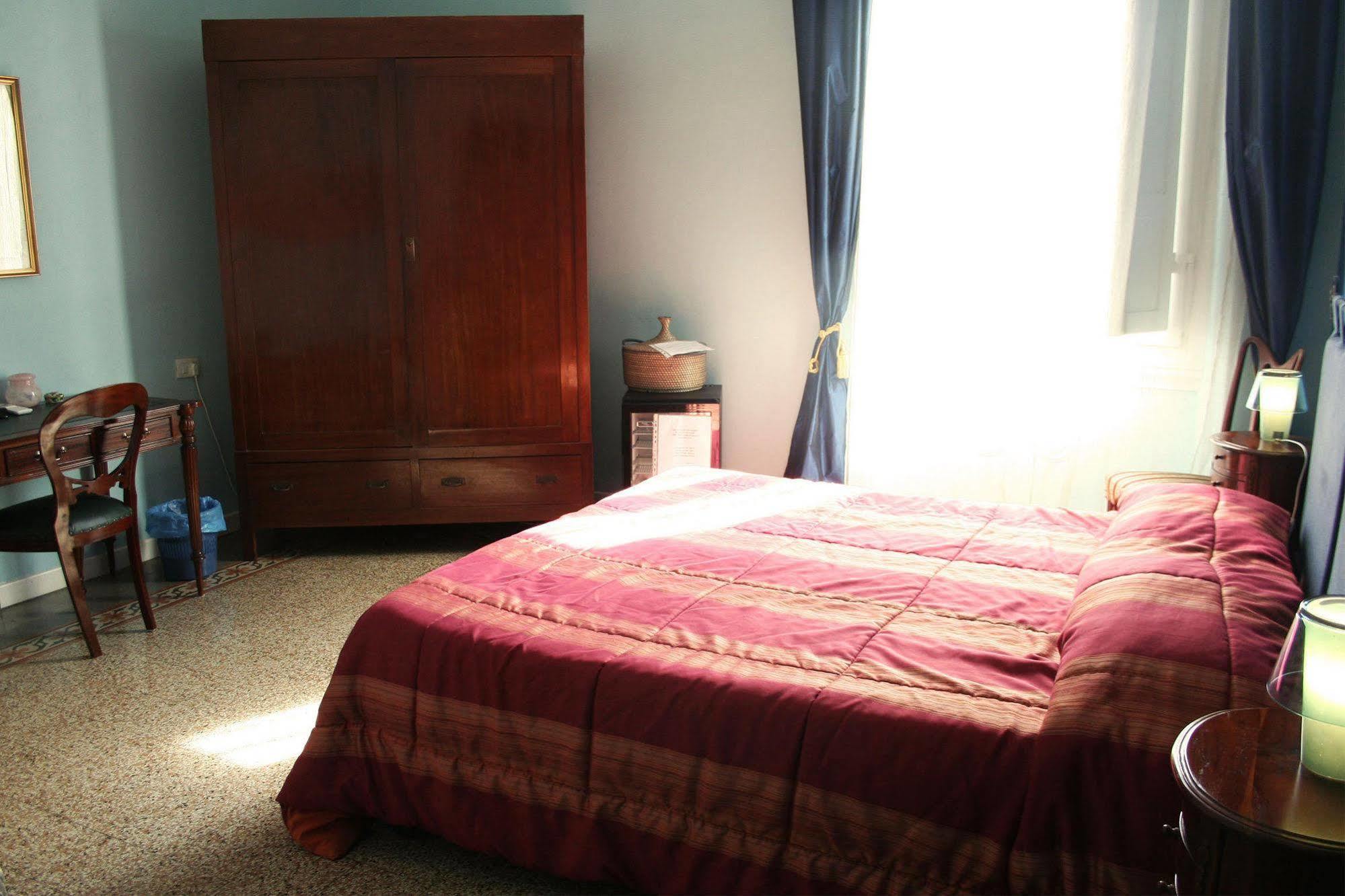 ホテル A Casa Di Virgilio フィレンツェ エクステリア 写真