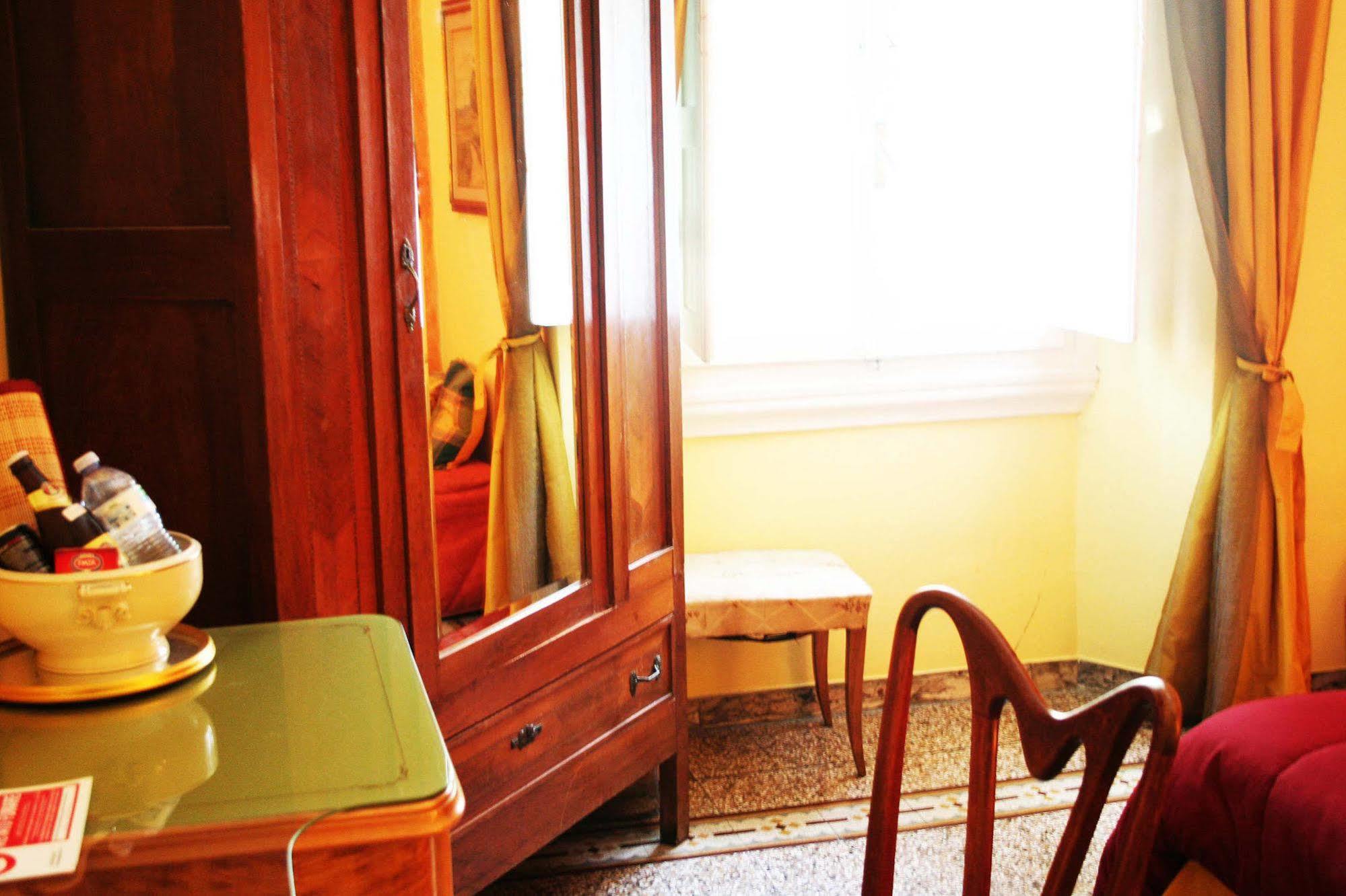 ホテル A Casa Di Virgilio フィレンツェ エクステリア 写真
